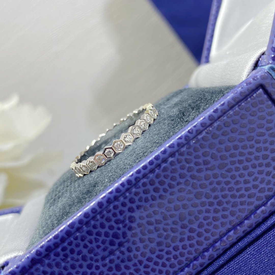 [Royal Top]BEE LOVE DIAMOND PAVED SMALL RING