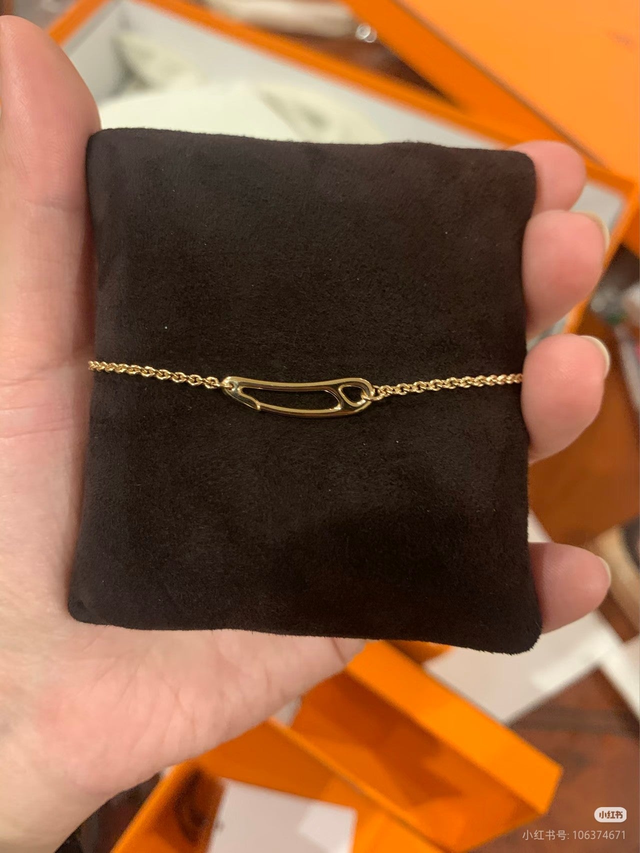 [Royal Top]Brooch Necklace