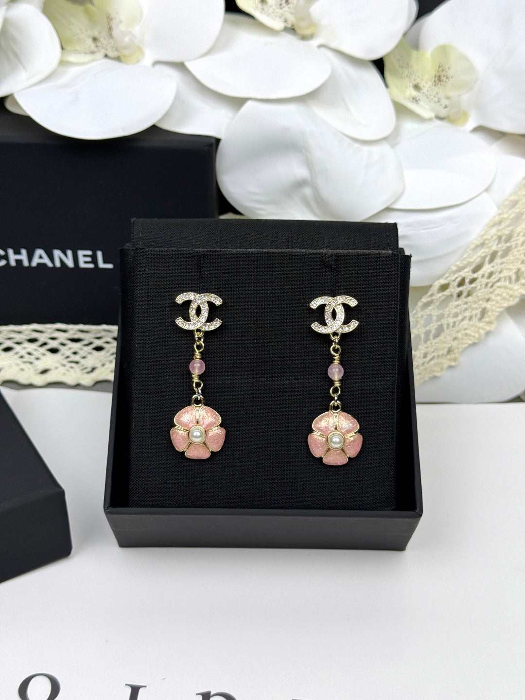 [Royal Top]26C Pink Camellia Enamel Pendant with Double C Earrings