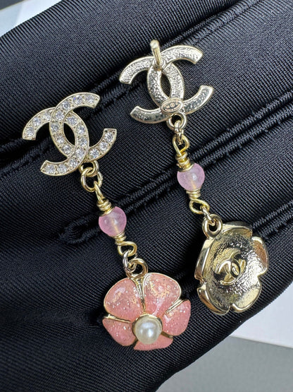 [Royal Top]26C Pink Camellia Enamel Pendant with Double C Earrings