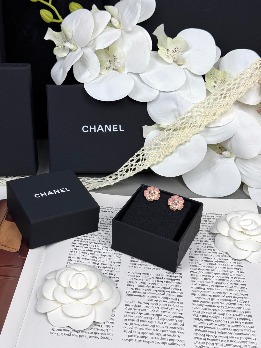 [Royal Top]26C Pink Camellia Pearl Enamel Stud Earrings