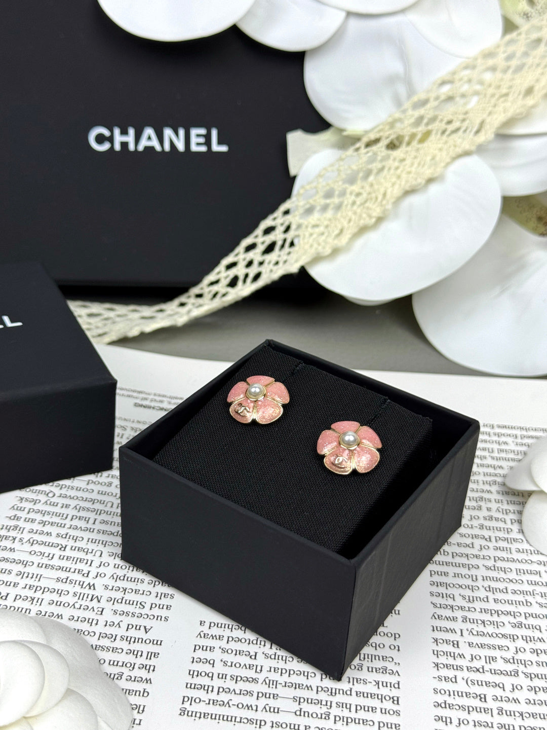 [Royal Top]26C Pink Camellia Pearl Enamel Stud Earrings