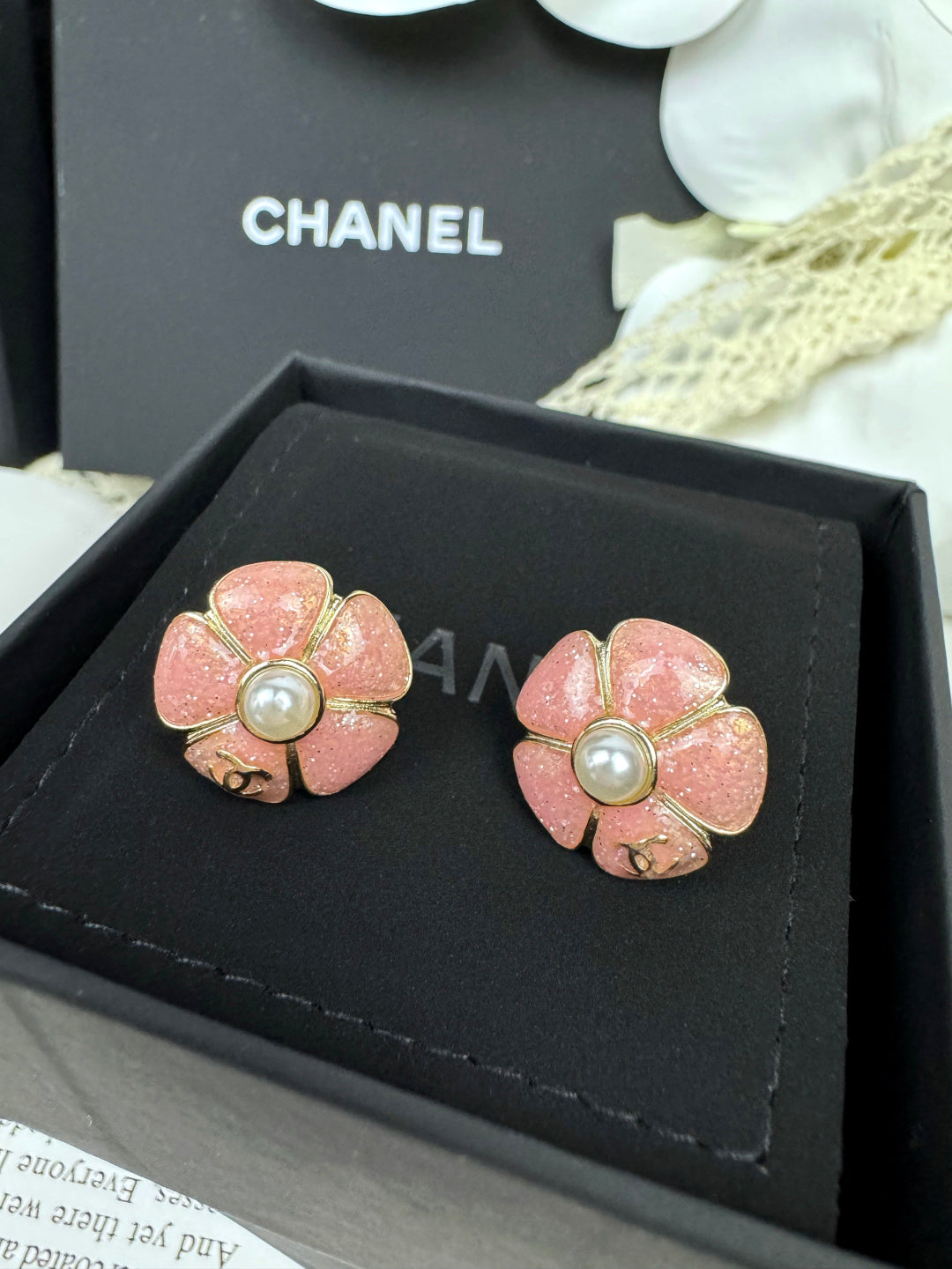 [Royal Top]26C Pink Camellia Pearl Enamel Stud Earrings