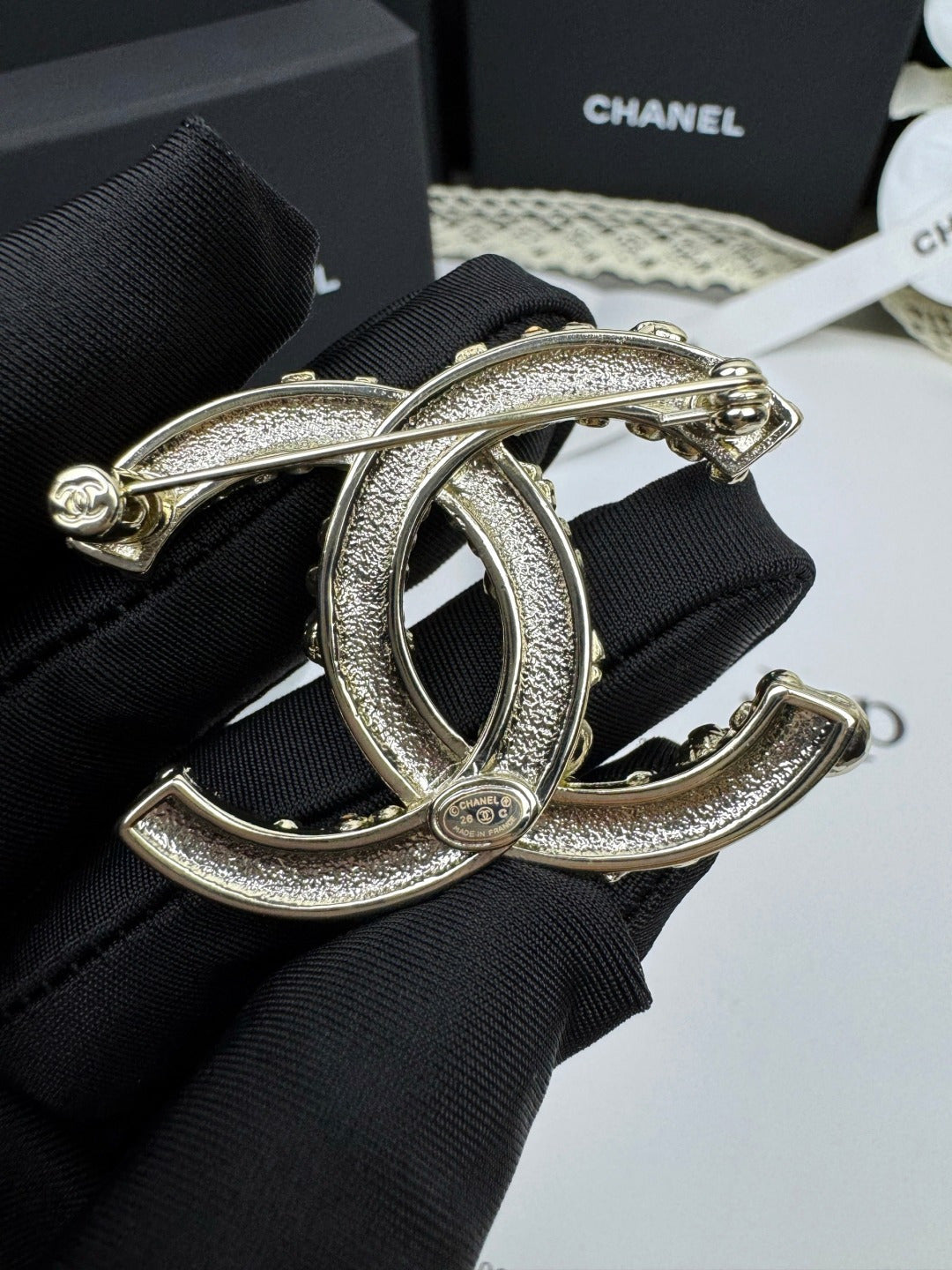 [Royal Top]26C Pink-White Enamel Ice Cream Cone Double C Brooch