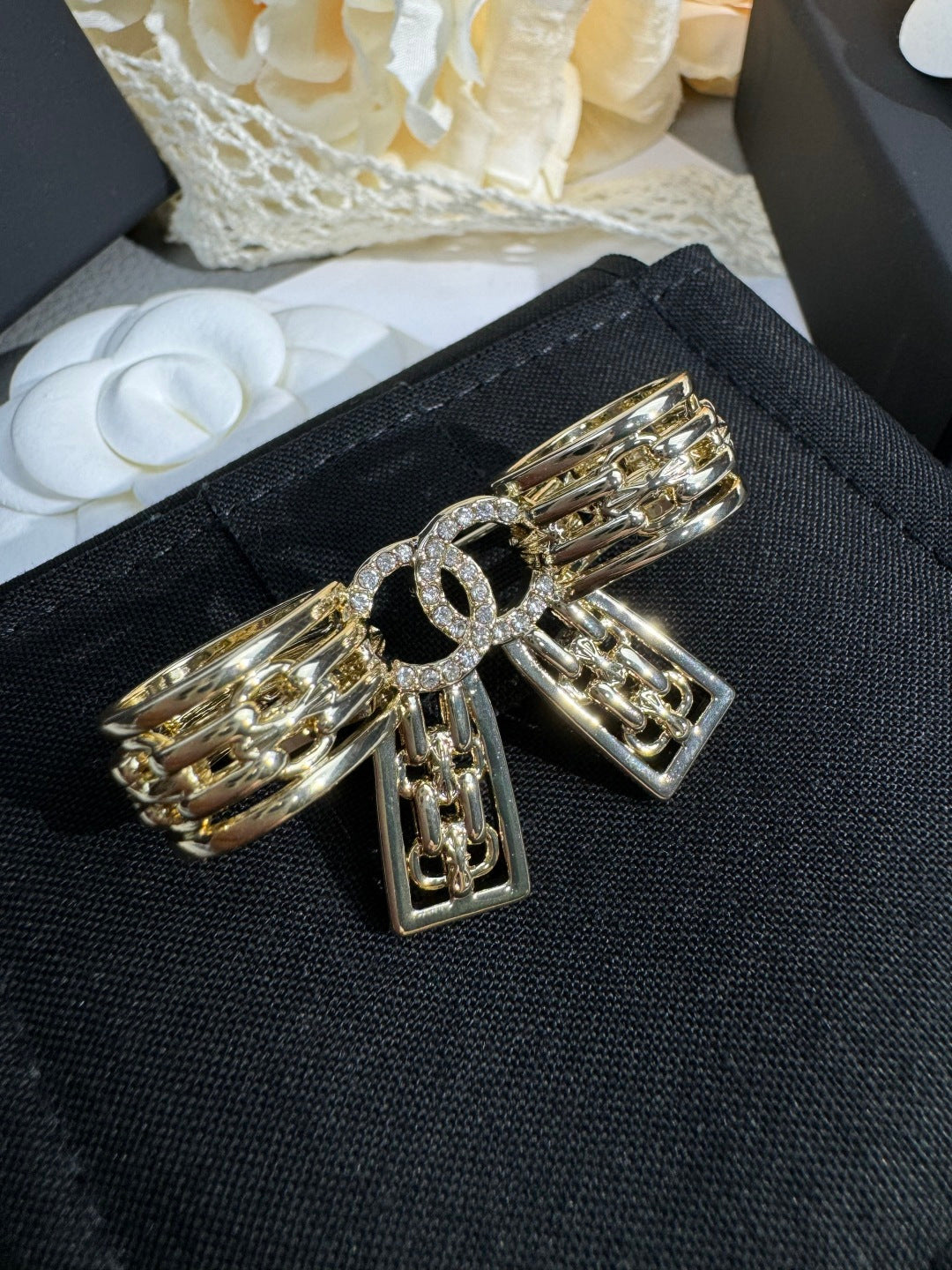 [Royal Top]25K Hollow Bow Brooch
