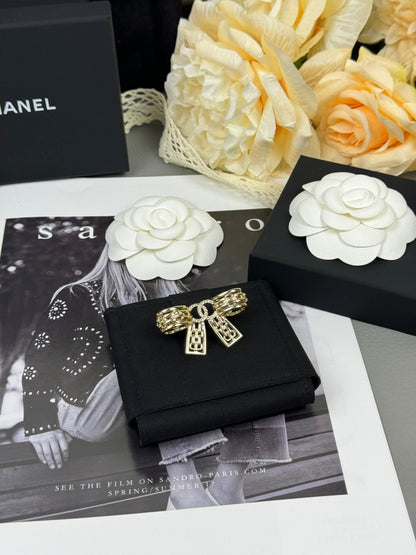 [Royal Top]25K Hollow Bow Brooch