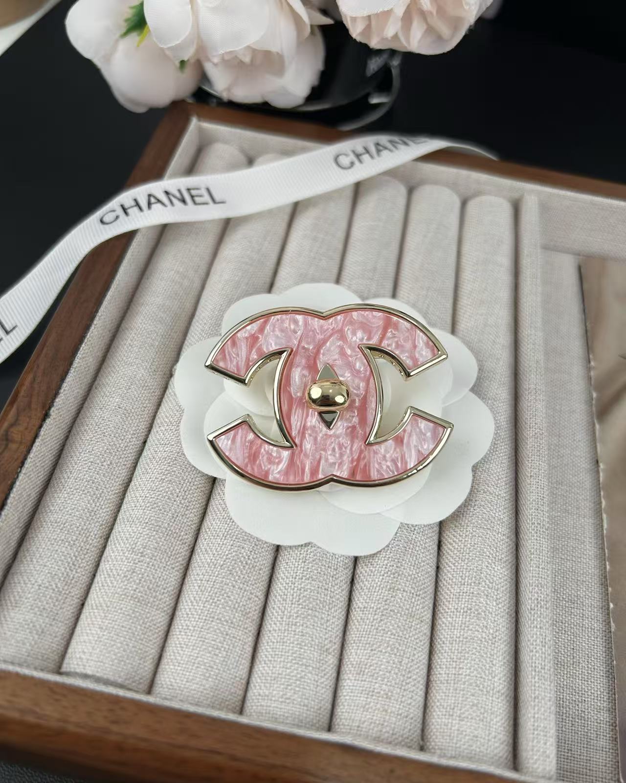 [Royal Top]Pink Resin Classic Brooch 5cm
