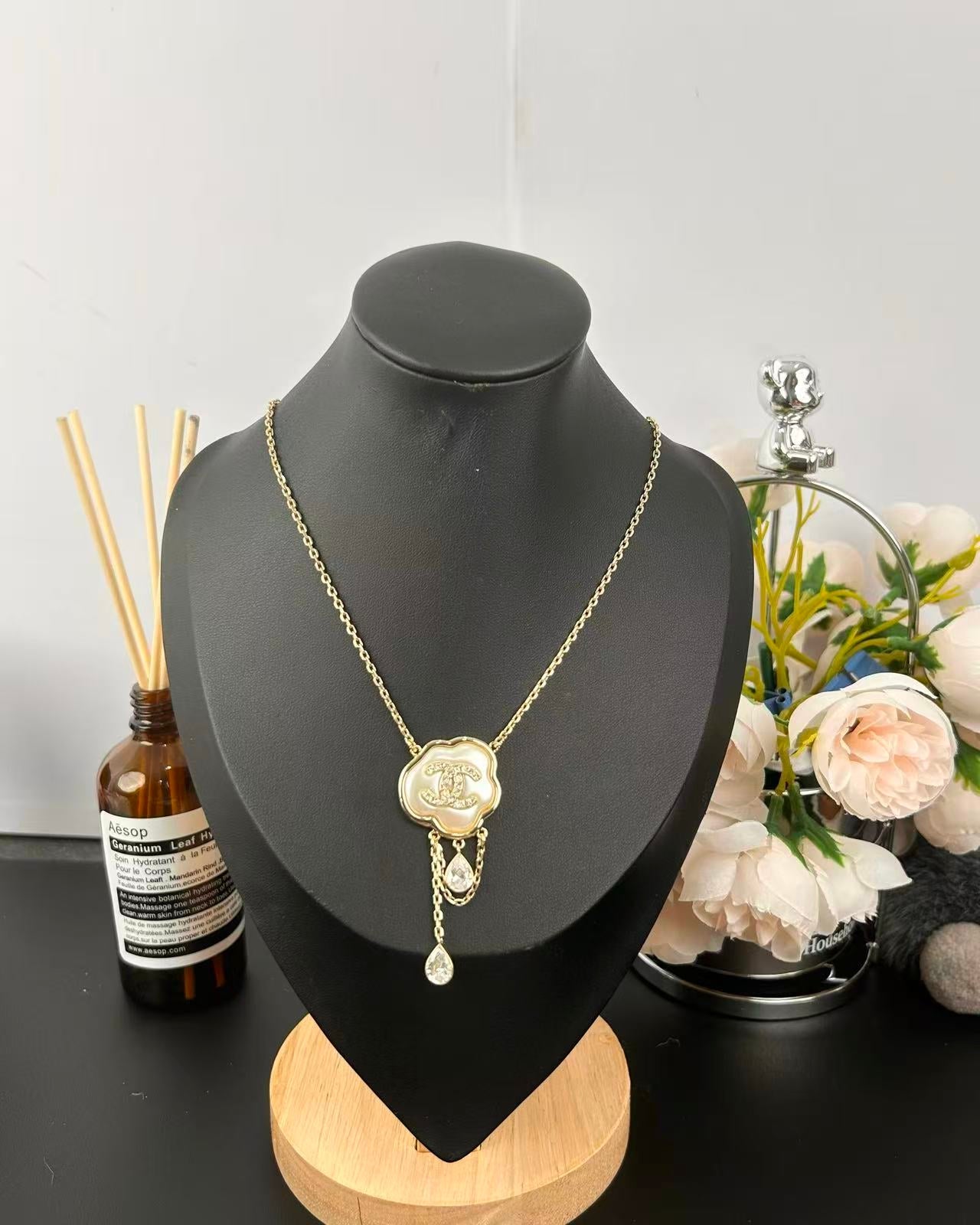 [Royal Top]Cloud Pearl Mother-of-Pearl Diamond Chain Pendant Necklace