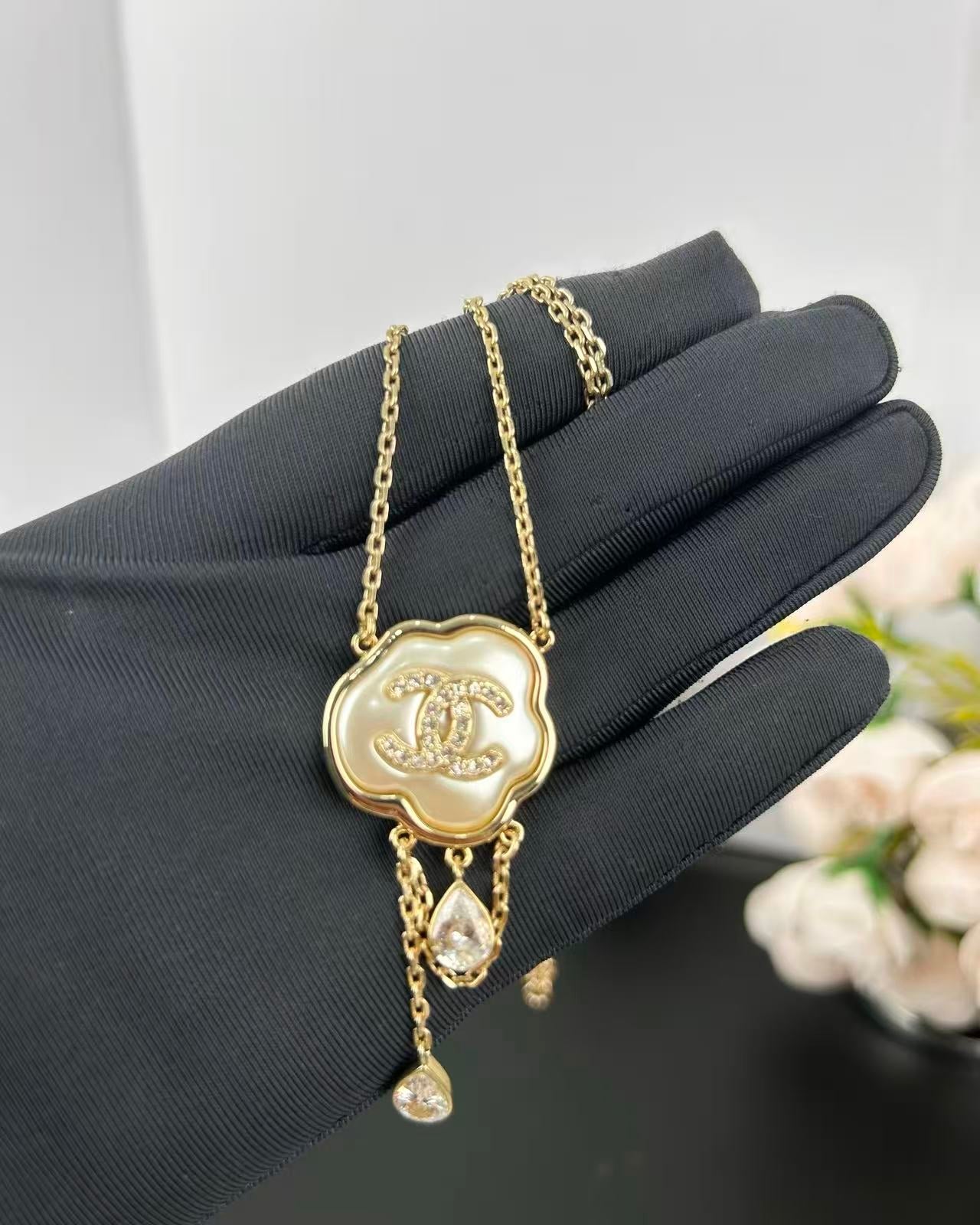 [Royal Top]Cloud Pearl Mother-of-Pearl Diamond Chain Pendant Necklace