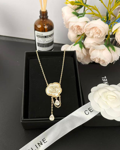 [Royal Top]Cloud Pearl Mother-of-Pearl Diamond Chain Pendant Necklace