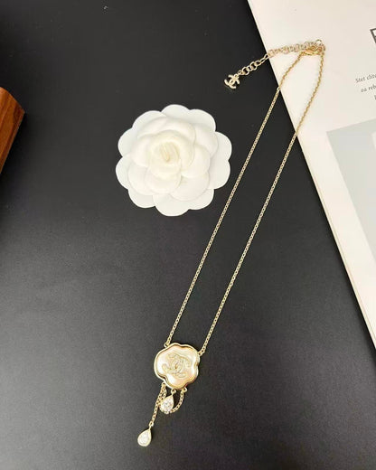 [Royal Top]Cloud Pearl Mother-of-Pearl Diamond Chain Pendant Necklace