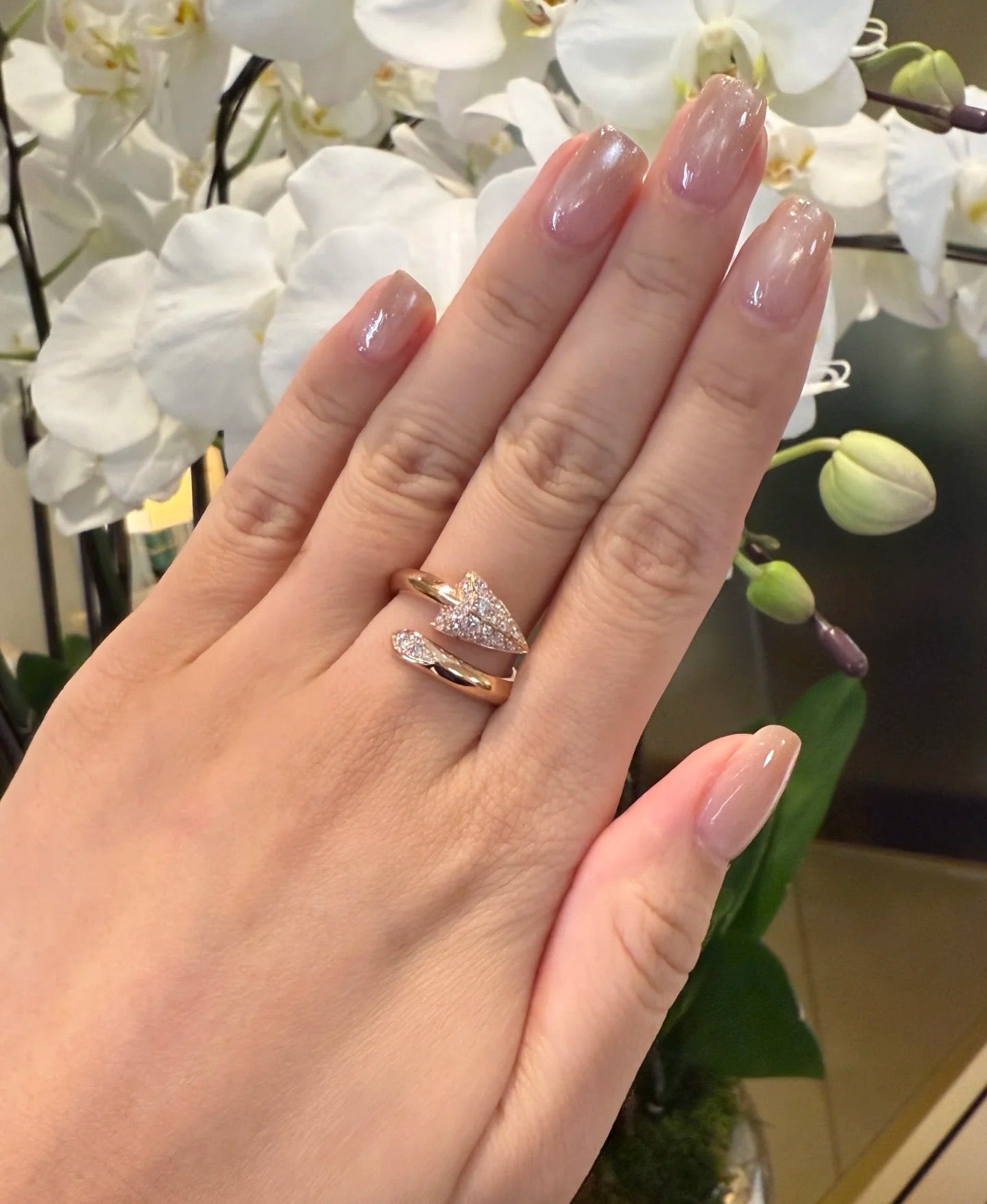[⭐JeweliWhal]G.R.F FOLLOW ME DIAMOND RING AT BOTH ENDS.