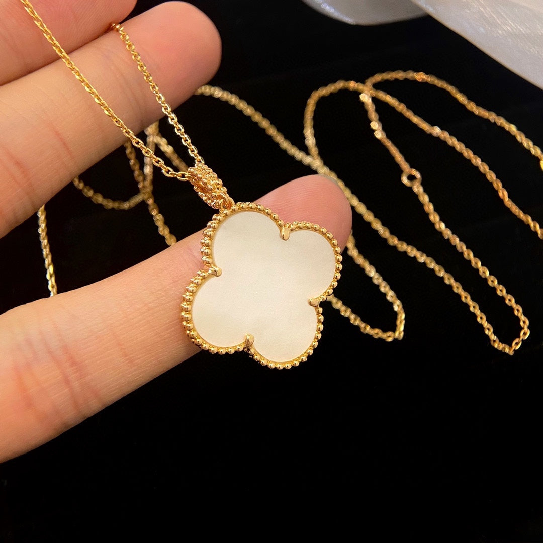 [Royal Top]CLOVER 25MM MOP LARGE PENDANT NECKLACE