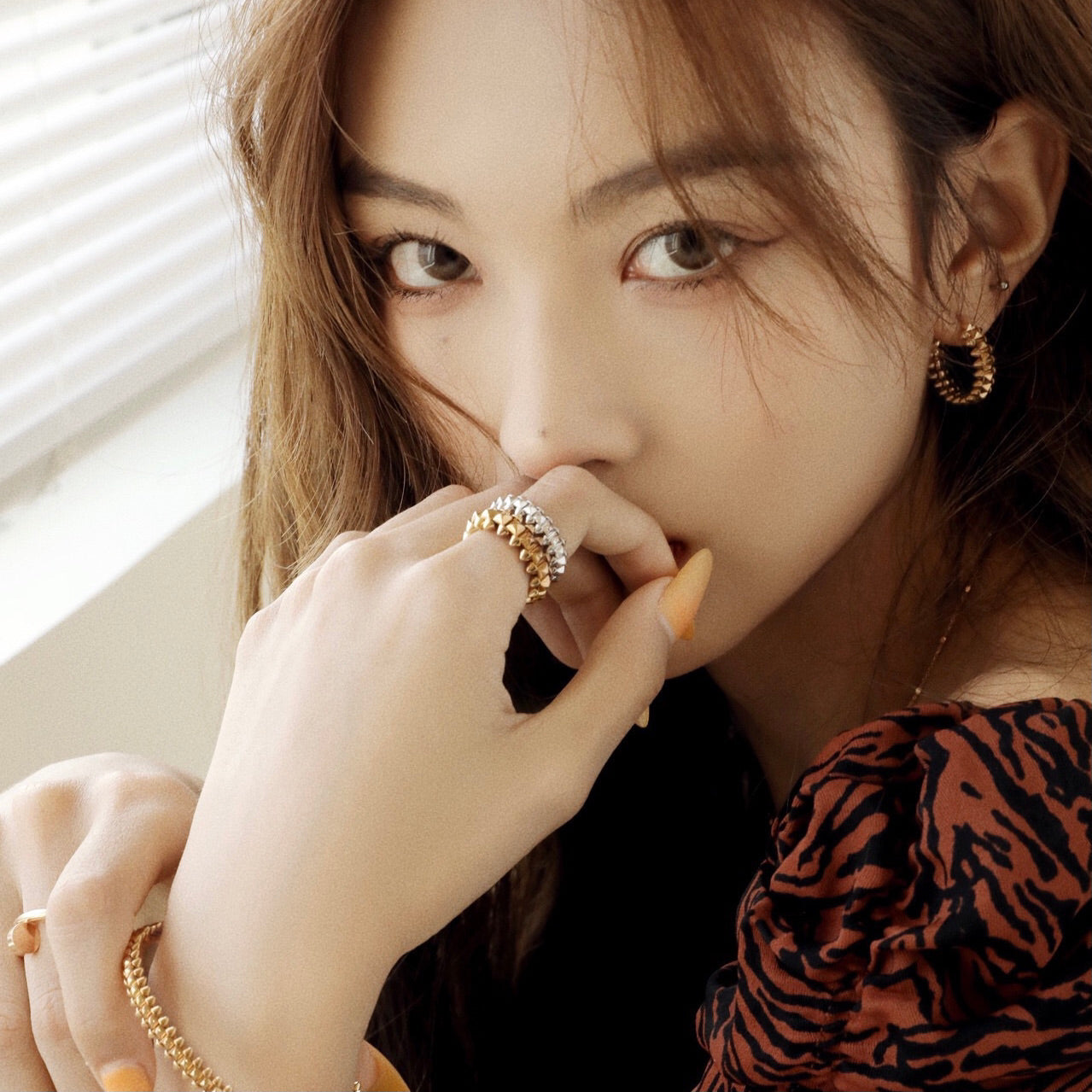 [Royal Top]CLASH SMALL HOOP EARRINGS