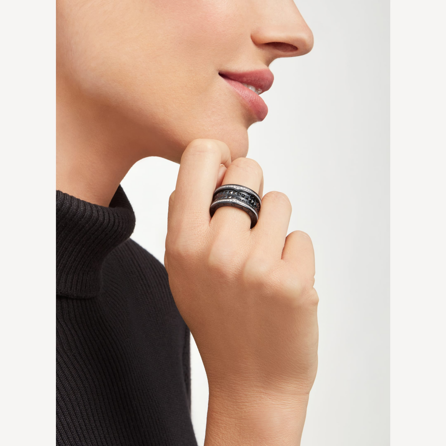 [Royal Top]ZERO 1 ROCK FOUR-BAND BLACK CERAMIC WITH STUDDED SPIRAL AND PAVED DIAMONDS RING