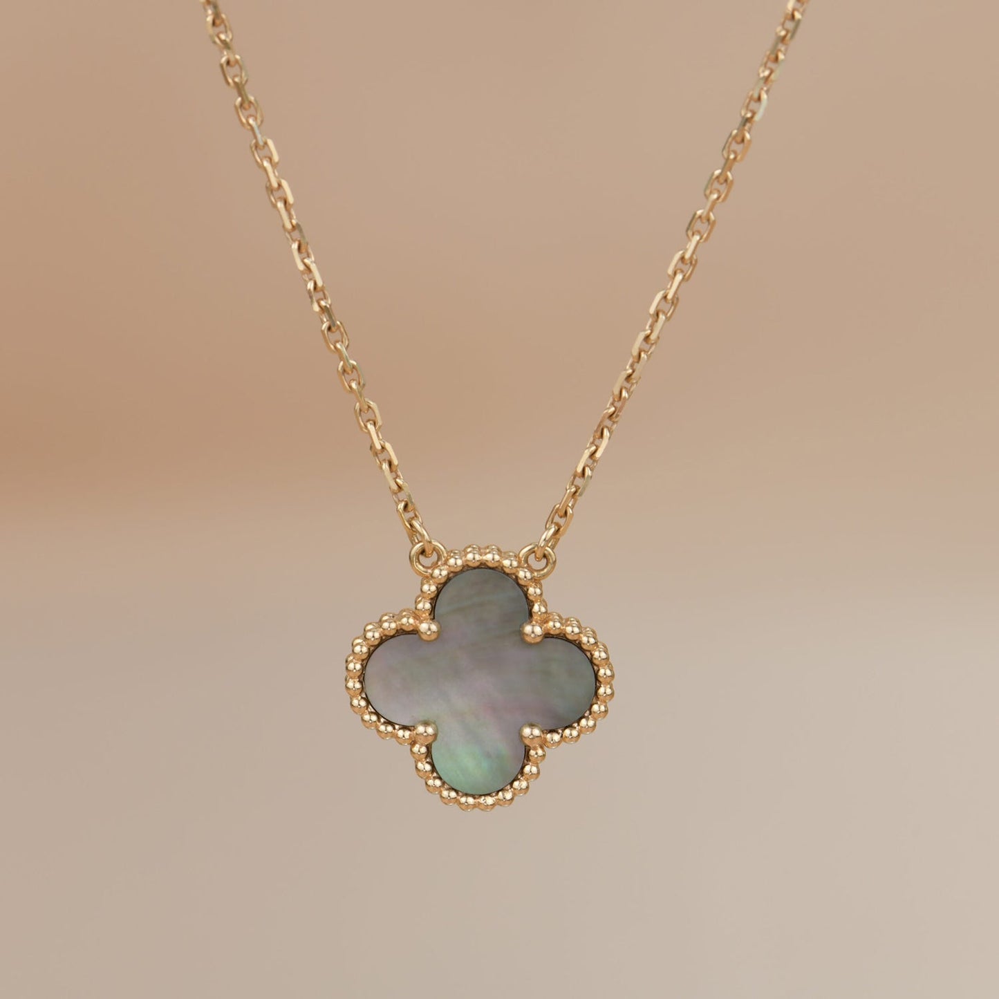 [Royal Top]CLOVER 15MM  GRAY MOTHER OF PEARL NECKLACE