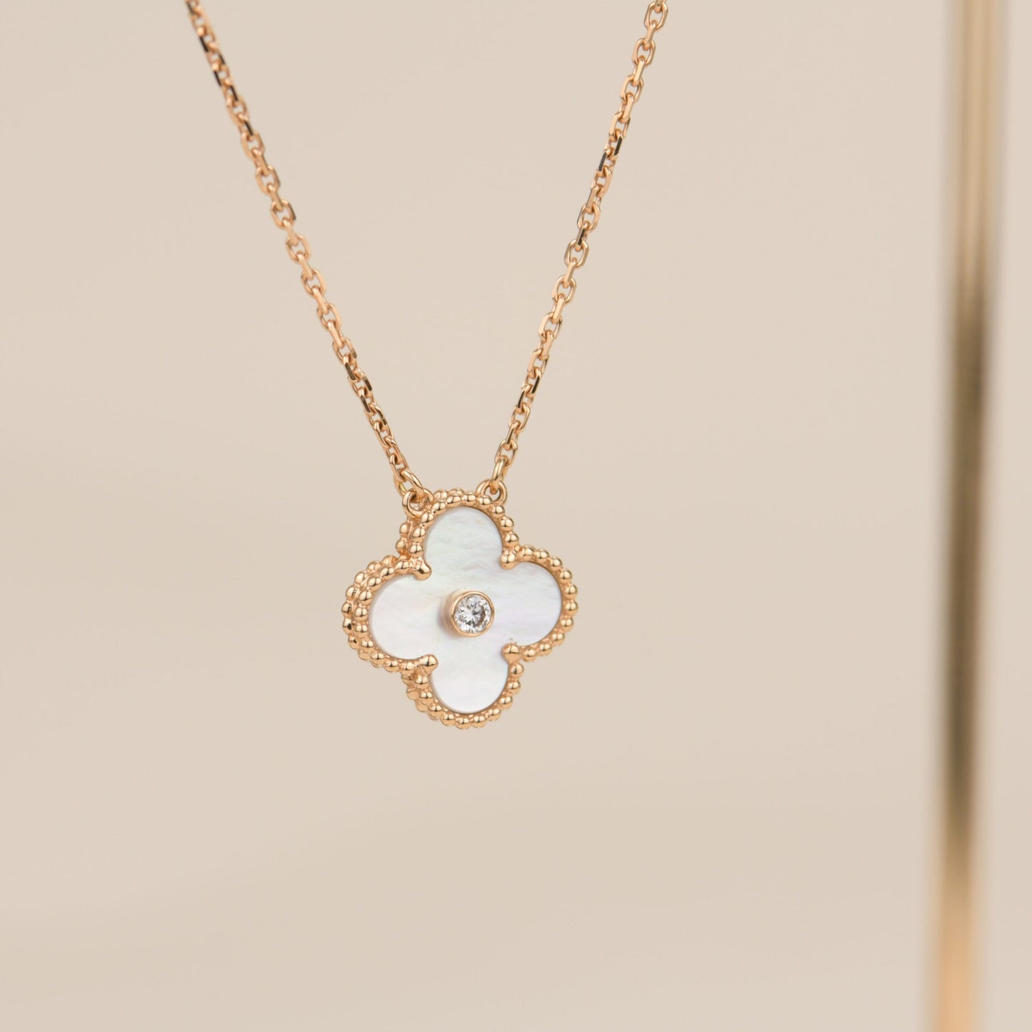 [Royal Top]CLOVER 15MM DIAMOND WHITE FRITILLARIA NECKLACE