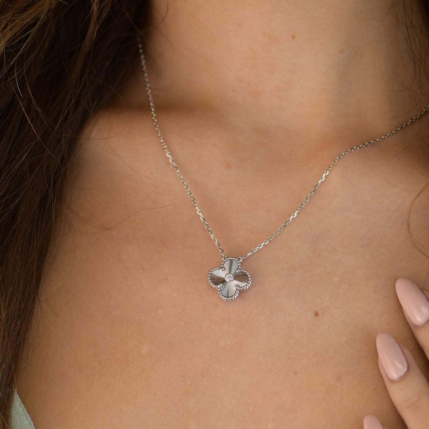 [Royal Top]CLOVER  15MM DIAMOND LASER NECKLACE SILVER