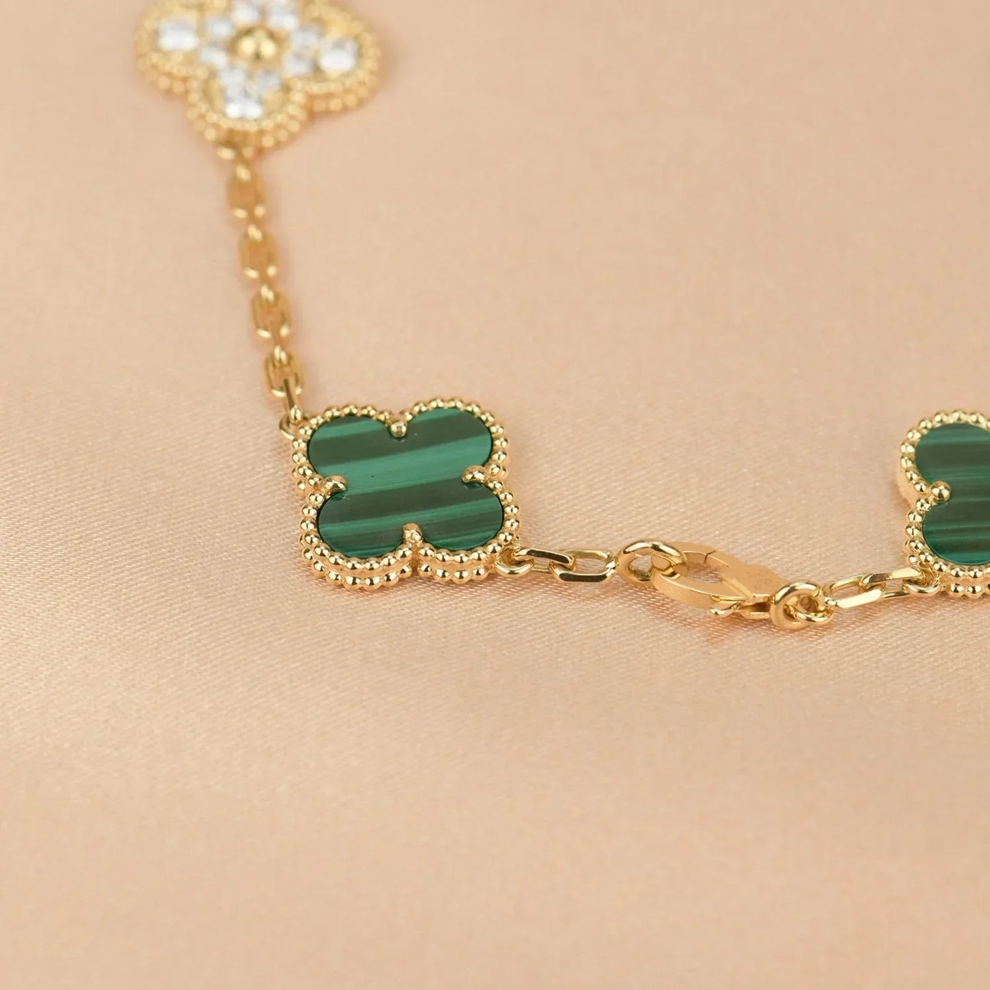 [Royal Top] CLOVER 5 MOTIF MALACHITE BRACELET COLLECTION