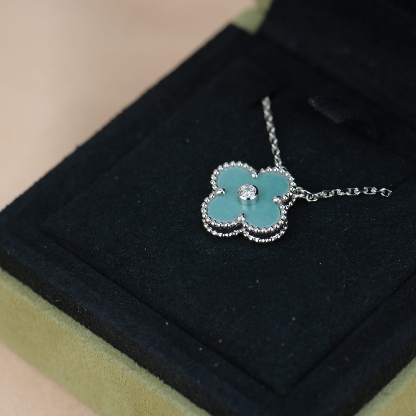 [Royal Top]CLOVER 15MM DIAMOND SVRES PORCELAIN  NECKLACE SILVER