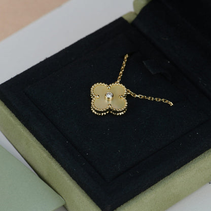 [Royal Top]CLOVER 15MM DIAMOND GOLD MOTHER OF PEARL NECKLACE
