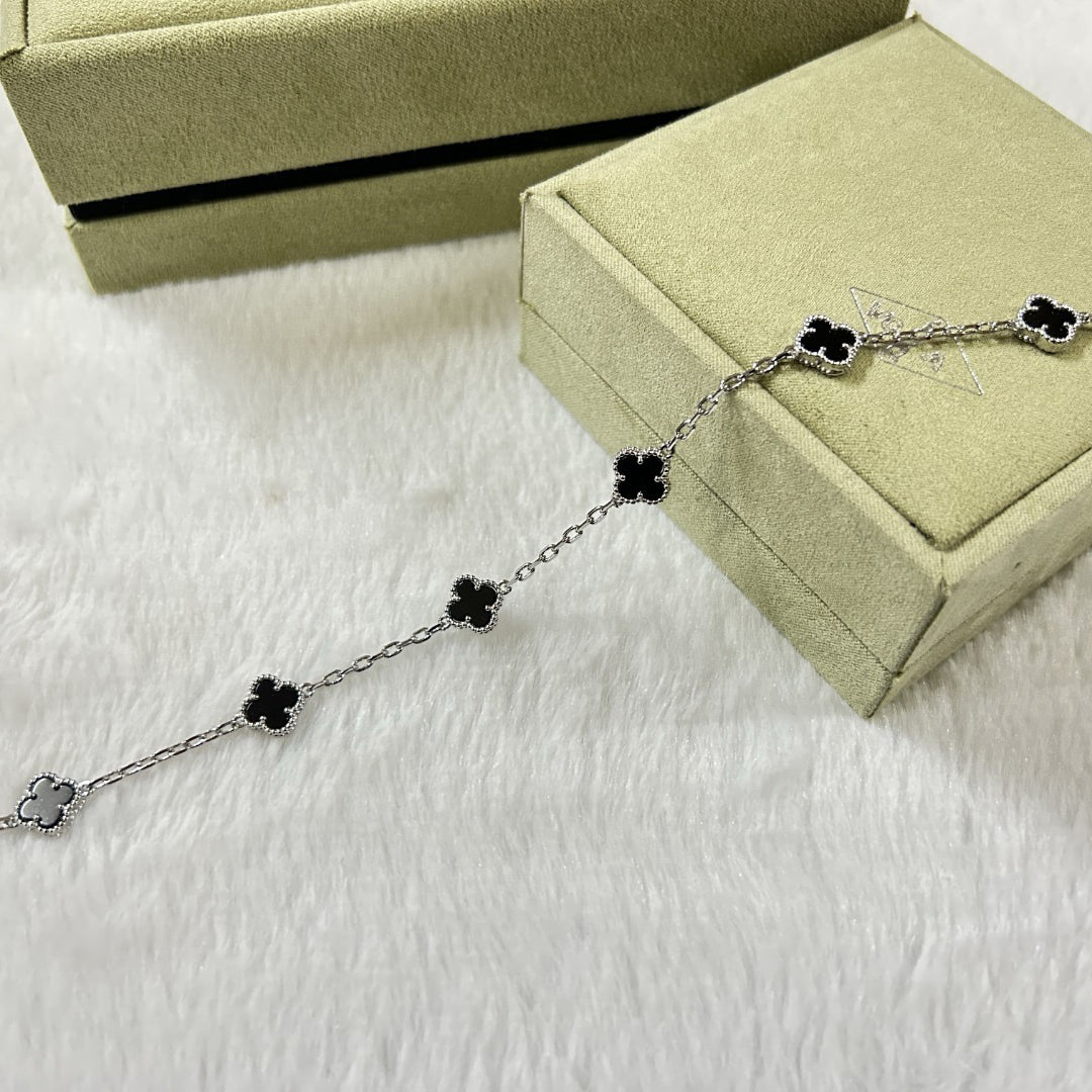 [Royal Top]CLOVER 6 MOTIF  ONYXS BRACELET