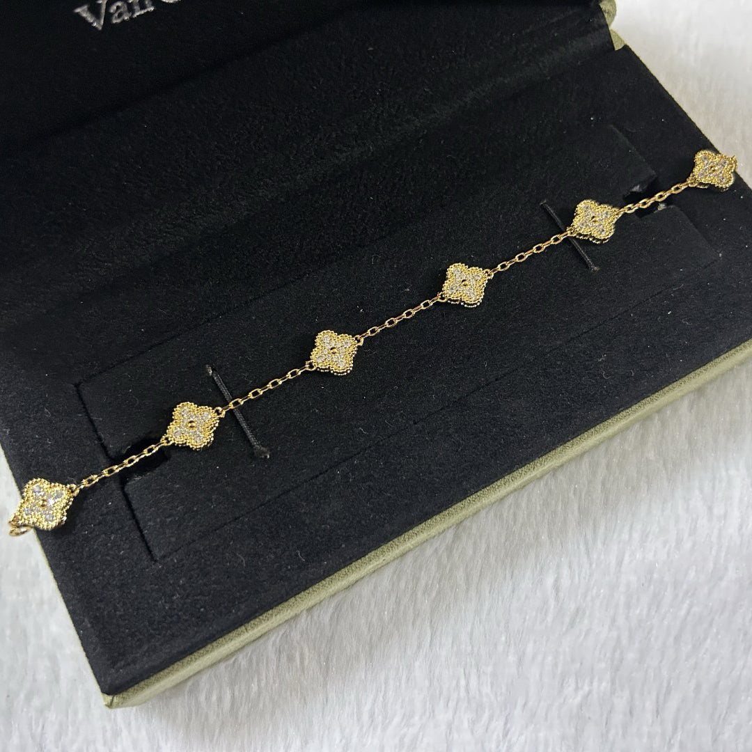 [Royal Top]CLOVER 6 MOTIF DIAMOND BRACELET