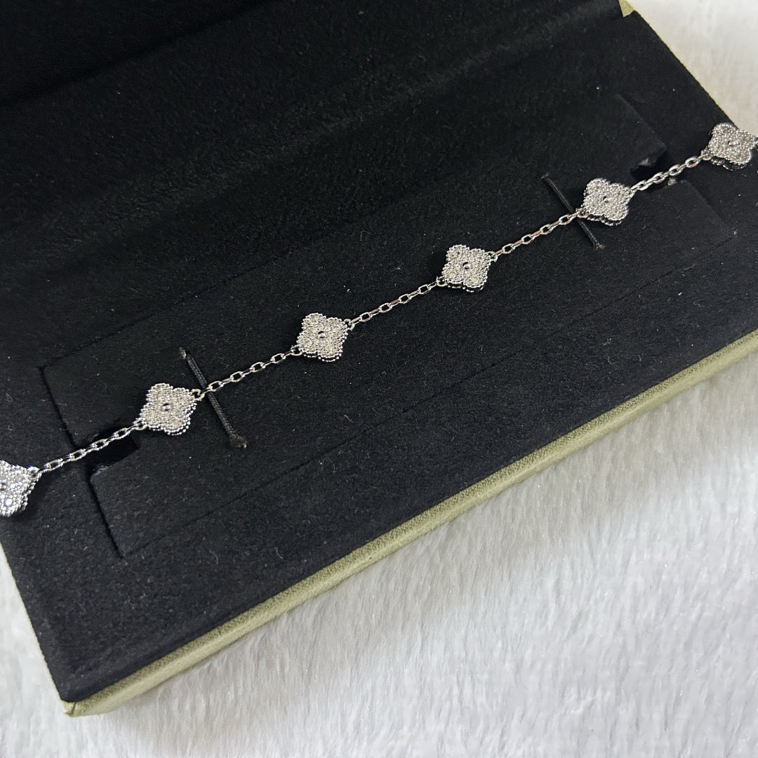 [Royal Top]CLOVER 6 MOTIF DIAMOND BRACELET