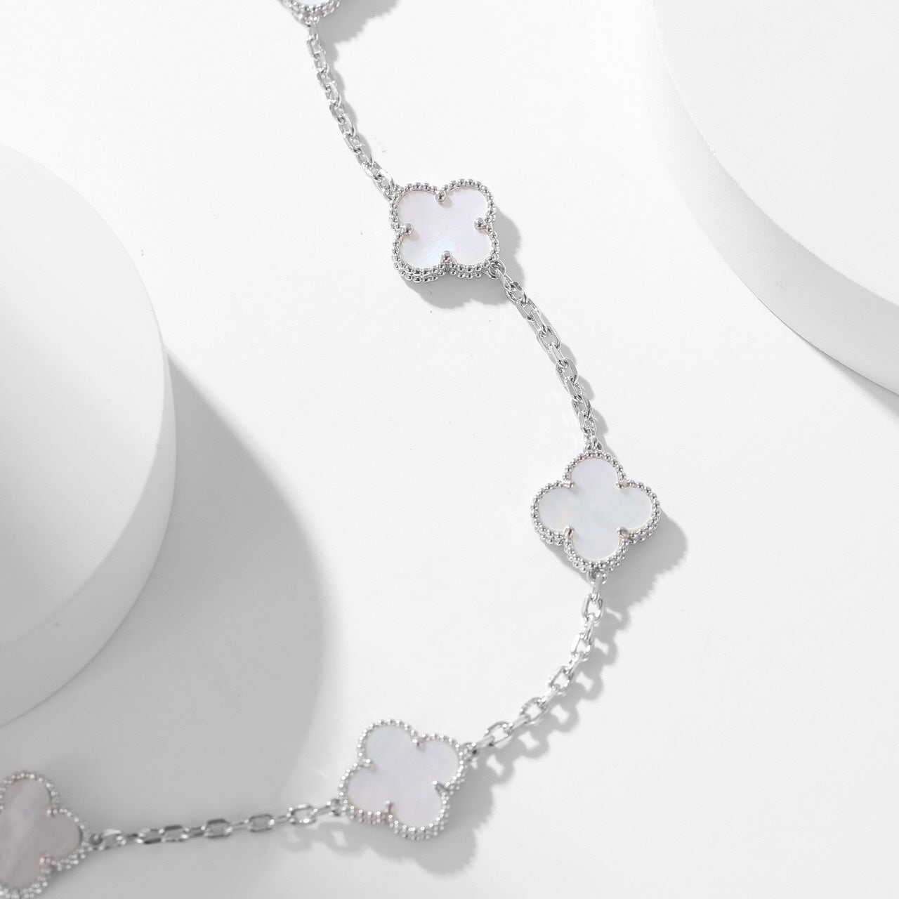 [Royal Top]CLOVER 10 MOTIFS WHITE MOTHER OF PEARL NECKLACE