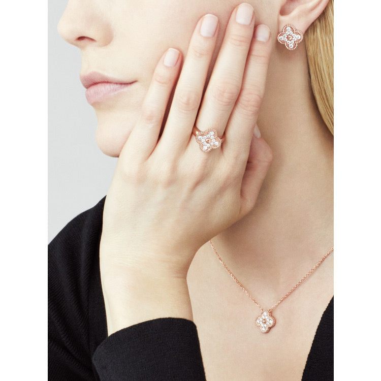 [Royal Top]CLOVER 15MM DIAMOND SINGLE FLOWER NECKLACE