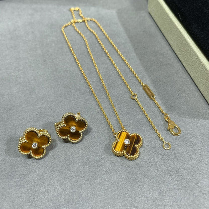 [Royal Top]CLOVER 15MM DIAMOND AND YELLOW TIGER'S EYE AGATE necklace