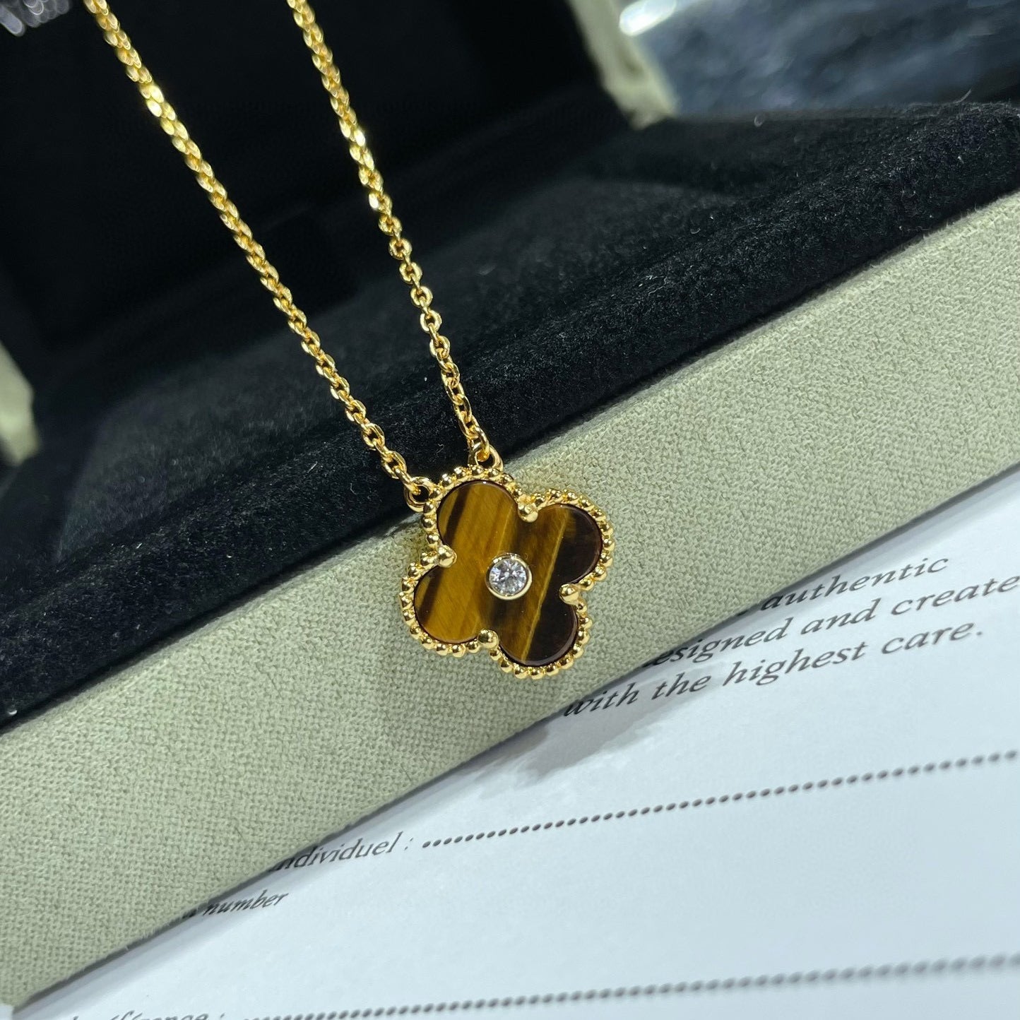 [Royal Top]CLOVER 15MM DIAMOND AND YELLOW TIGER'S EYE AGATE necklace