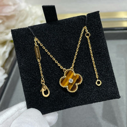[Royal Top]CLOVER 15MM DIAMOND AND YELLOW TIGER'S EYE AGATE necklace