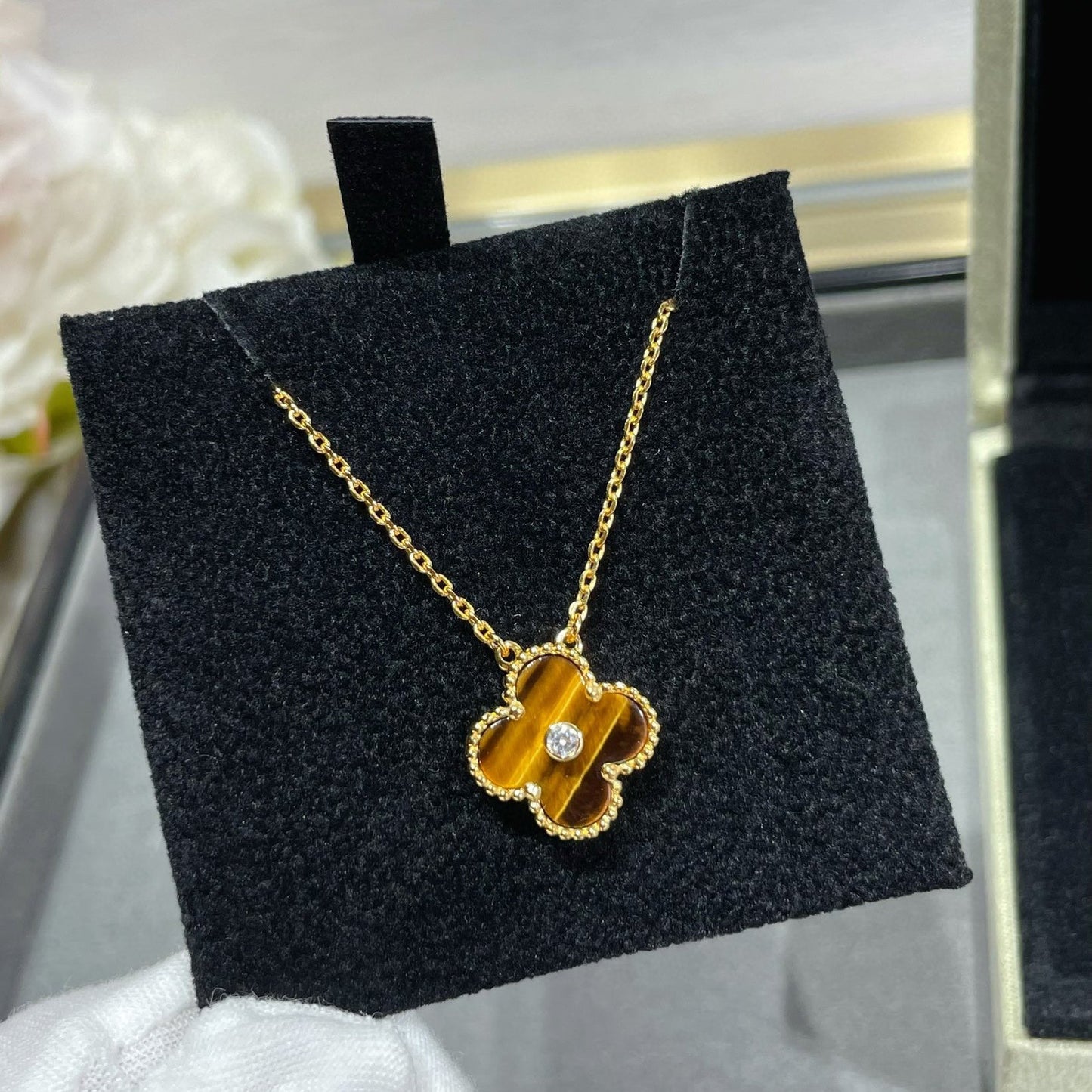 [Royal Top]CLOVER 15MM DIAMOND AND YELLOW TIGER'S EYE AGATE necklace