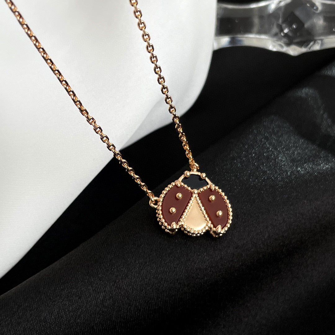 [Royal Top]LUCKY  CARNELIANS LADYBUG NECKLACE