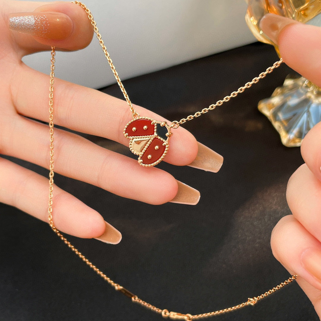 [Royal Top]LUCKY  CARNELIANS LADYBUG NECKLACE