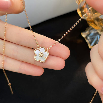[Royal Top]LUCKY  WHITE MOP  PLUM BLOSSOM NECKLACE