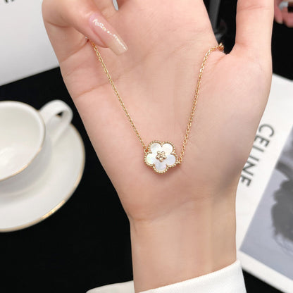 [Royal Top]LUCKY  WHITE MOP  PLUM BLOSSOM NECKLACE