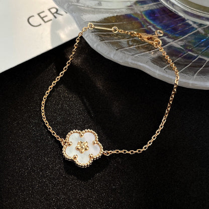[Royal Top]LUCKY WHITE MOP PLUM BLOSSOM  BRACELET