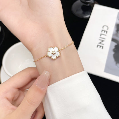 [Royal Top]LUCKY WHITE MOP PLUM BLOSSOM  BRACELET