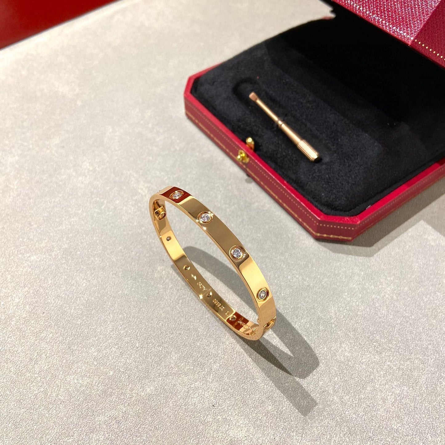 [Royal Top]LOVE BRACELET 6.1MM 10 DIAMONDS