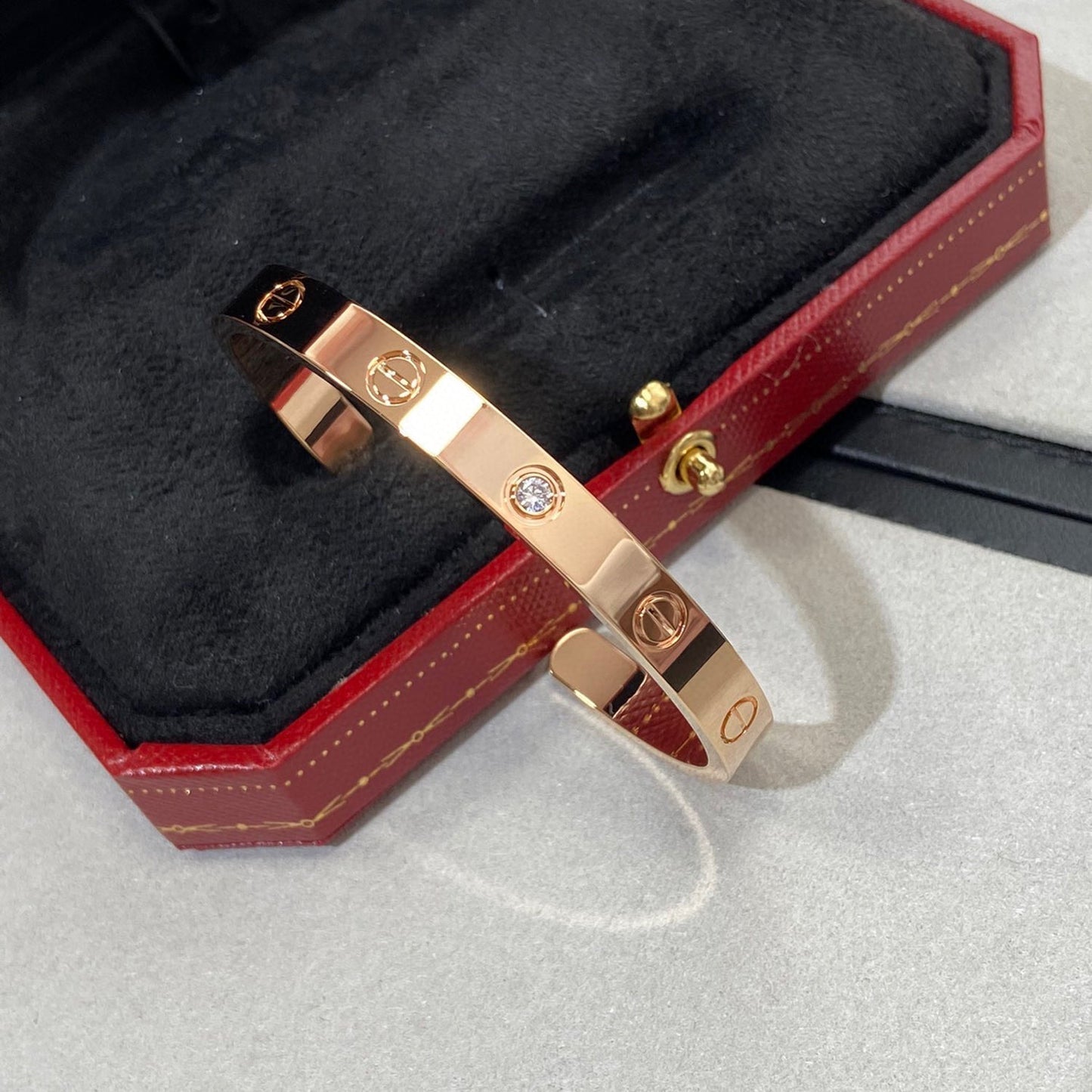 [Royal Top]LOVE BRACELET 6.1MM 1 DIAMOND OPEN CUFF