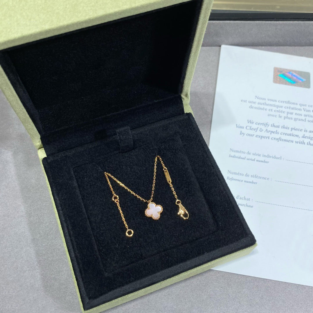[Royal Top]CLOVER 15MM PINK MOTHER-OF-PEARL SINGLE FLOWER NECKLACE