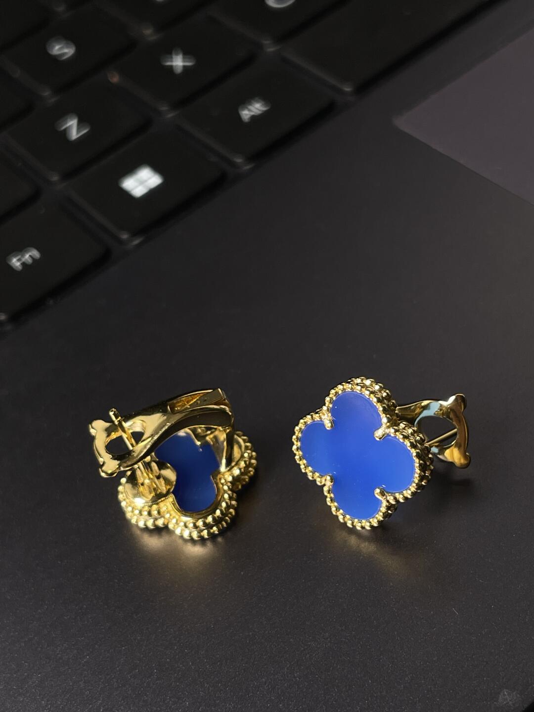 [Royal Top] CLOVER LARGE (20mm) 1 MOTIFS BLUE MOP STUD EARRINGS