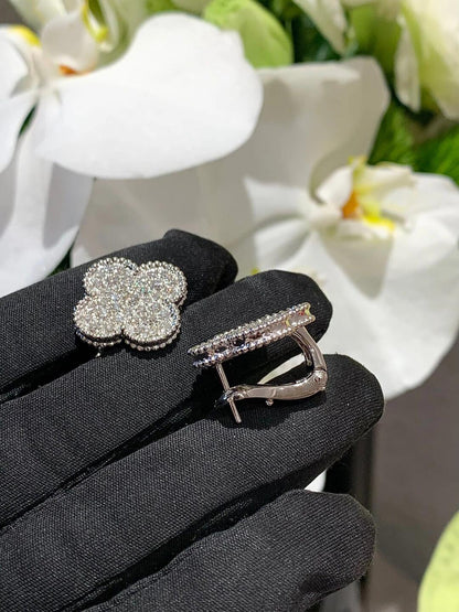 [Royal Top]CLOVER 20MM MOTIFS DIAMOND STUD EARRINGS SILVER