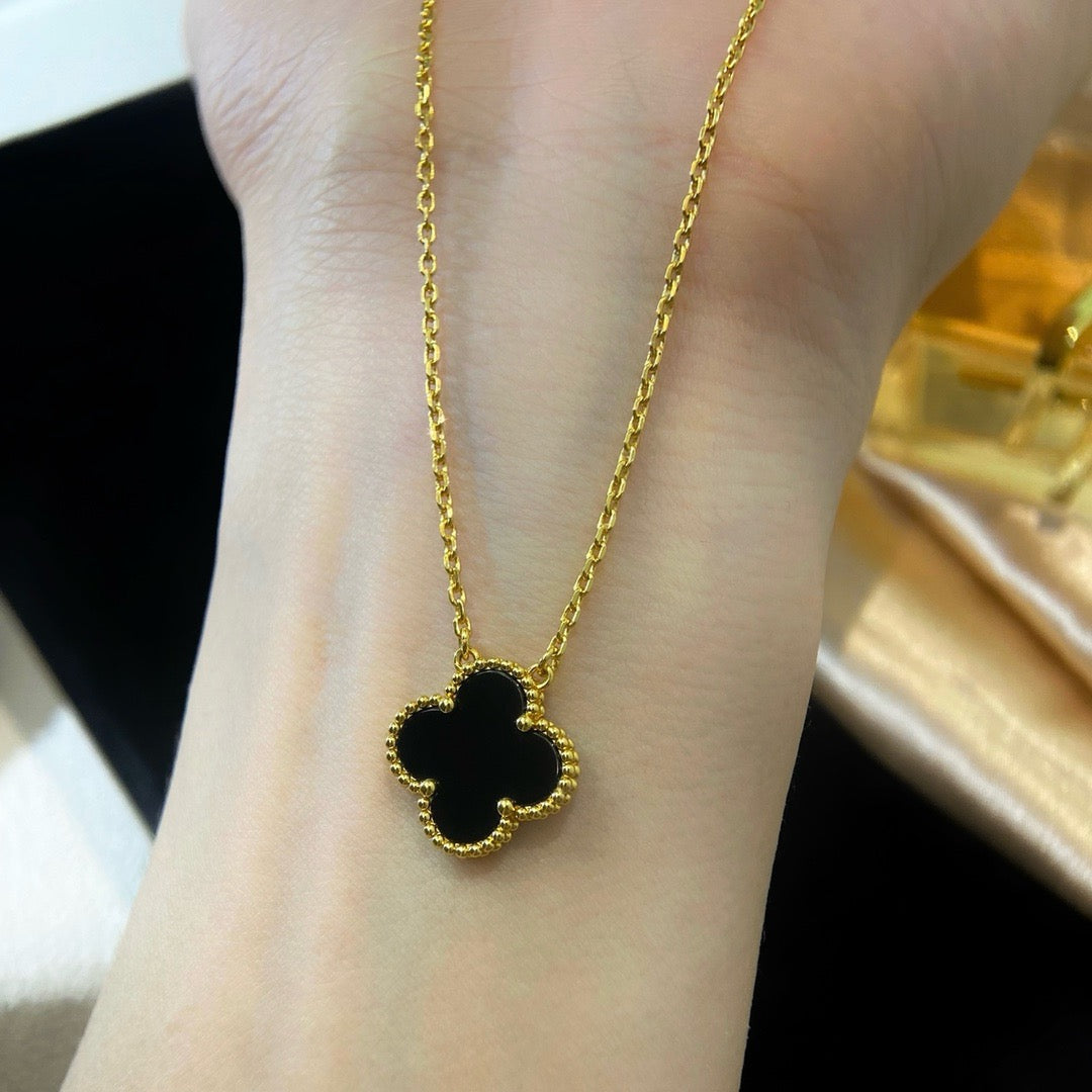 [Royal Top]CLOVER 15MM BLACK ONYX SINGLE FLOWER NECKLACE