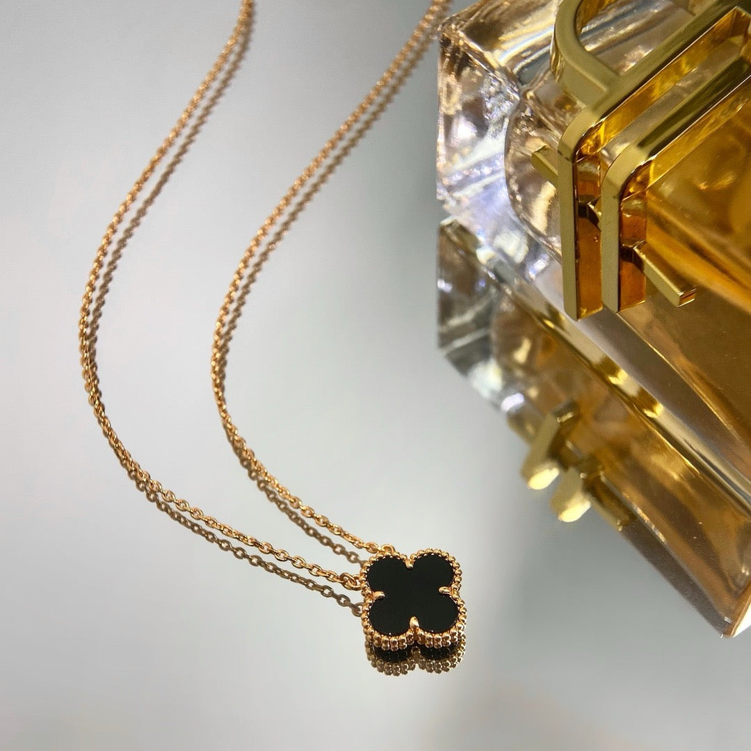 [Royal Top]CLOVER 15MM BLACK ONYX SINGLE FLOWER NECKLACE