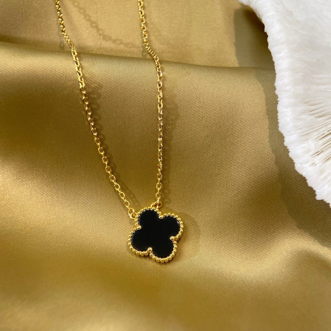 [Royal Top]CLOVER 15MM BLACK ONYX SINGLE FLOWER NECKLACE