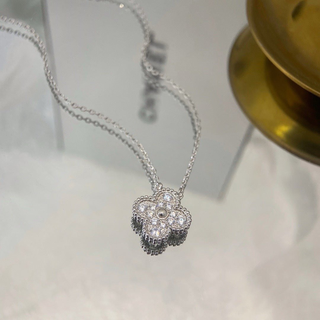 [Royal Top]CLOVER 15MM DIAMOND SINGLE FLOWER NECKLACE