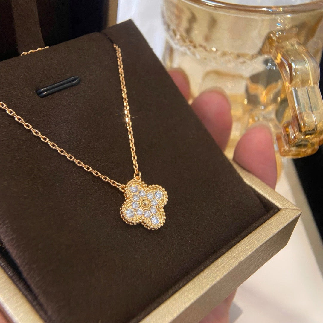 [Royal Top]CLOVER 15MM DIAMOND SINGLE FLOWER NECKLACE